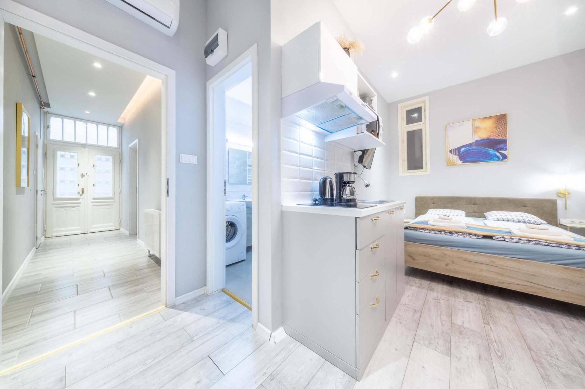 Appartamento Js Modern Downtown Studios-self Check-in *